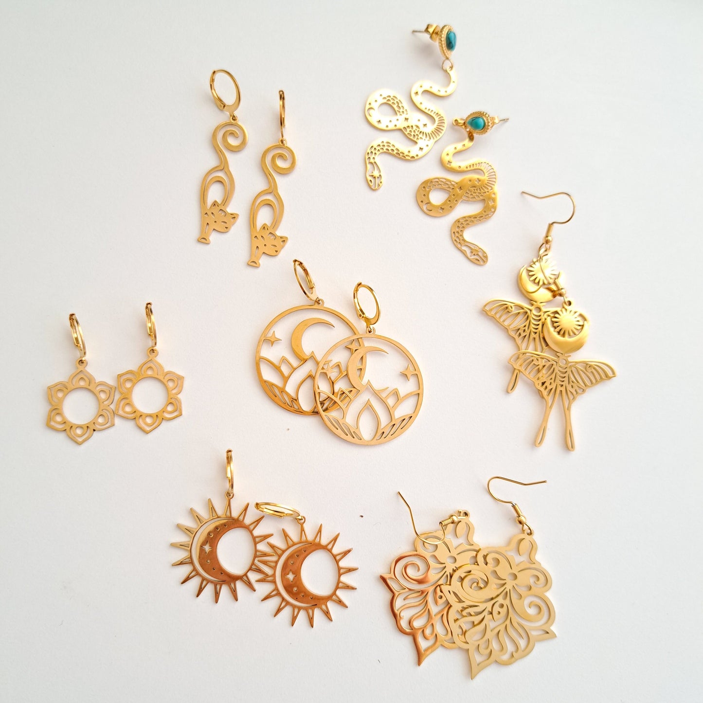 Oorbellen stainless steel, boho, bedeloorbellen, statement oorbellen ''flower hearts'' goud of zilver