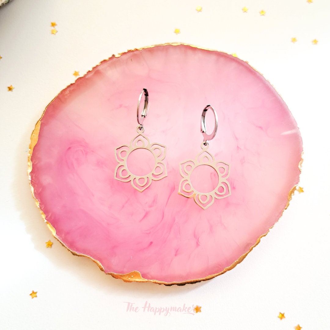 Oorbellen stainless steel, boho, bedeloorbellen, statement oorbellen ''round flower'' goud of zilver