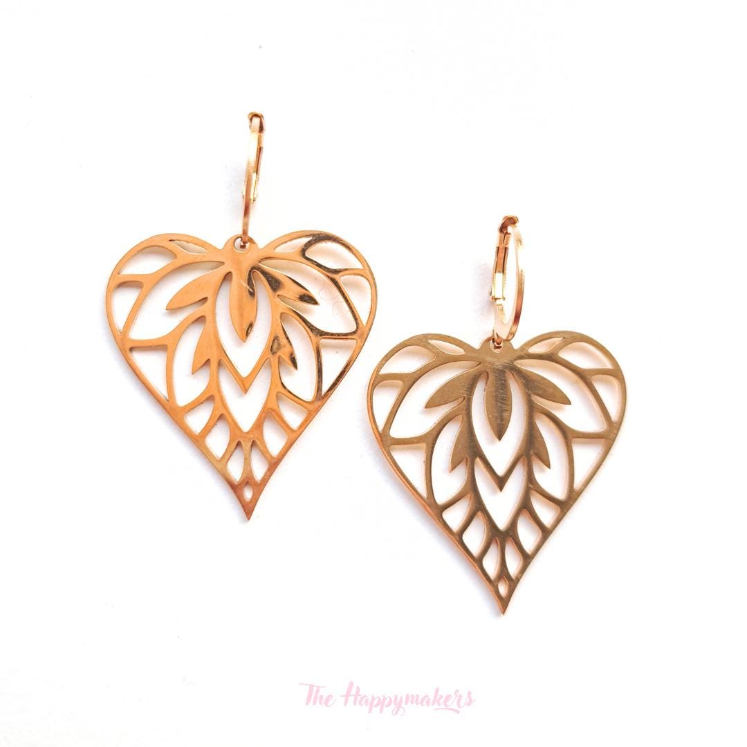 Oorbellen stainless steel, boho, bedeloorbellen, statement oorbellen ''flower hearts'' goud of zilver
