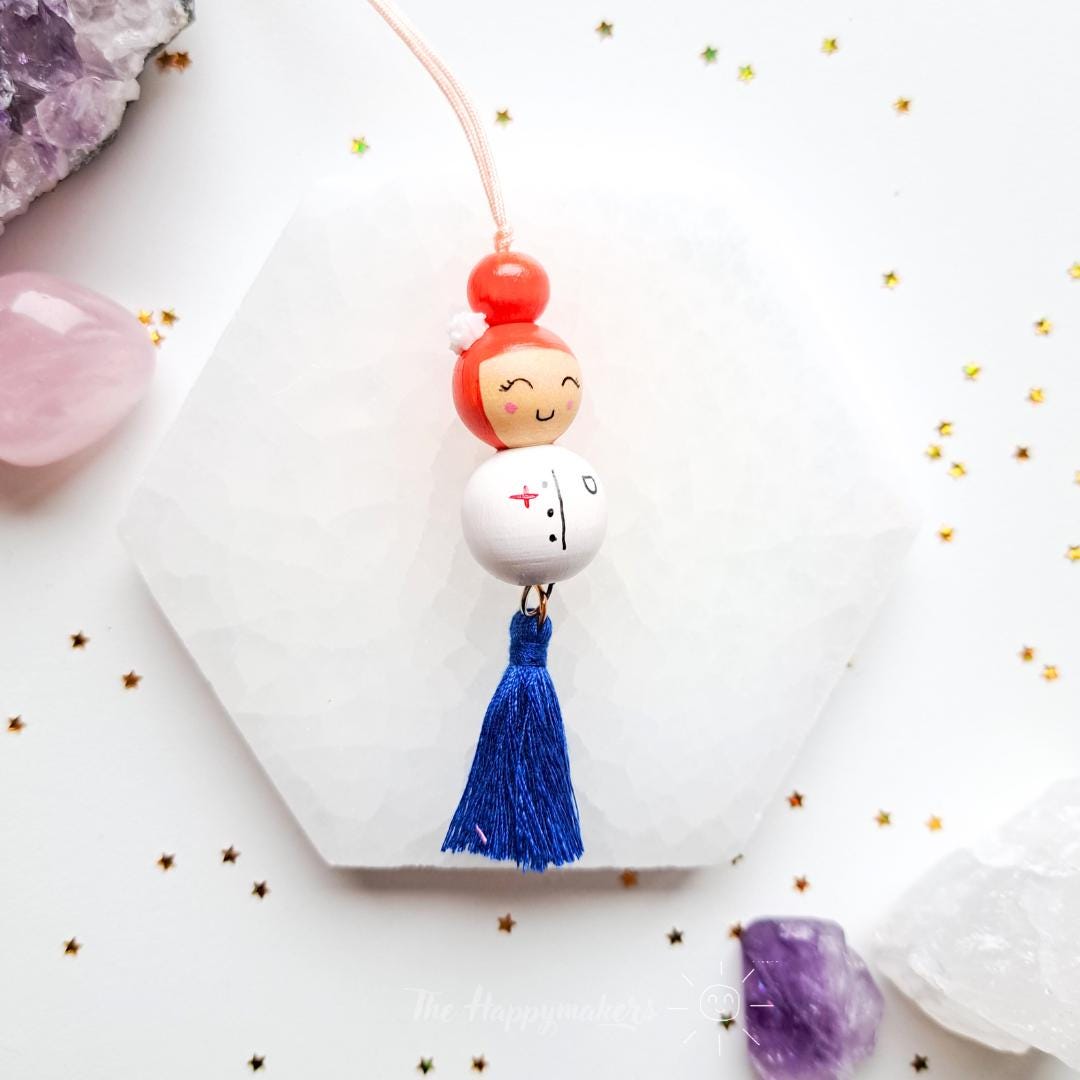 Gelukspoppetje verpleegster, handgemaakt, geluksbrenger, zorg, cadeautje, geschenk, hanger, autohanger