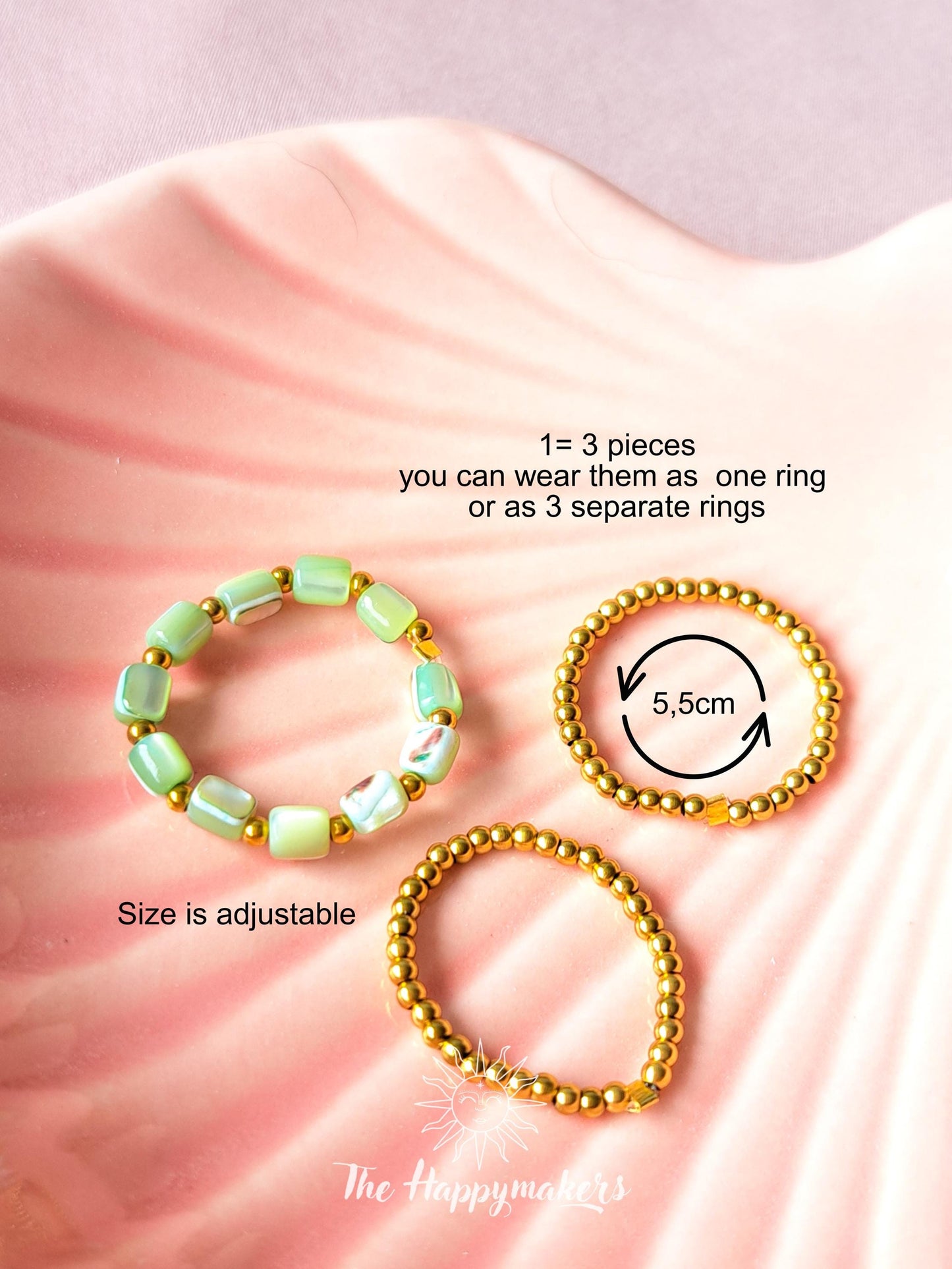 3 losse ringen, samen te dragen als 1 ring of als 3 apparte ringen. Kralen ring, 2mm stainless steel kralen, elastische ring, 100% waterproof, stapelbare ringen, onesize, boho, goud, rekbare ringen, de kralen ringen zijn allemaal verstelbaar in maat door het sterkte elastische draad. Daarom kun je ze dragen om elke vinger. De maat van de ring is 5,5cm. Maar door het elastiek is de ring ook uitrekbaar en is het one size.