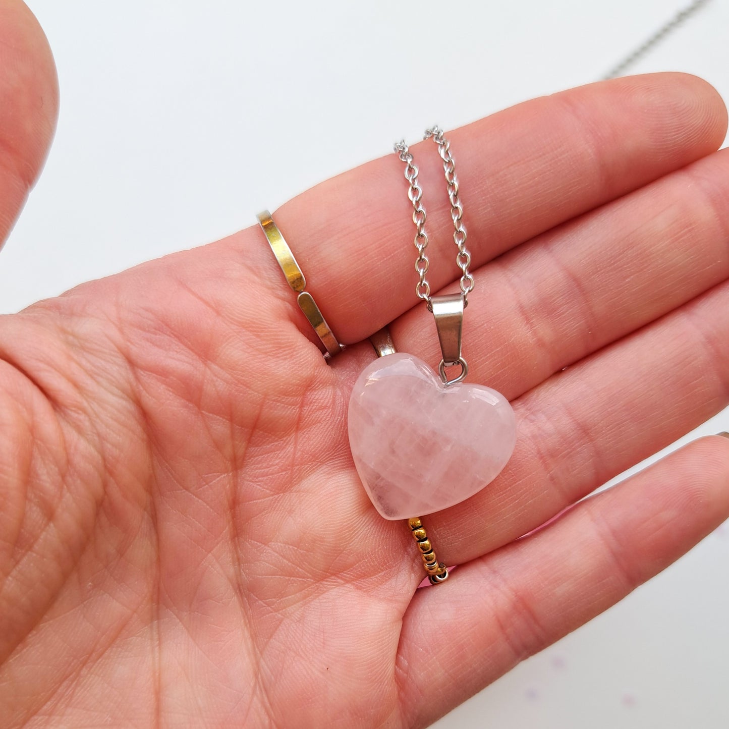 Ketting met edelsteen bedel