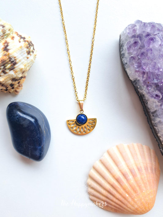 Edelsteen ketting met bedel, waterproof, boho, stainless steel, handgemaakt, cadeau met betekenis, lapis lazuli, wijsheid